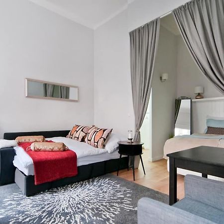 ⍟Luxurious And Bright⍟ 5 Min Walk To City Center Apartman Bécs Kültér fotó