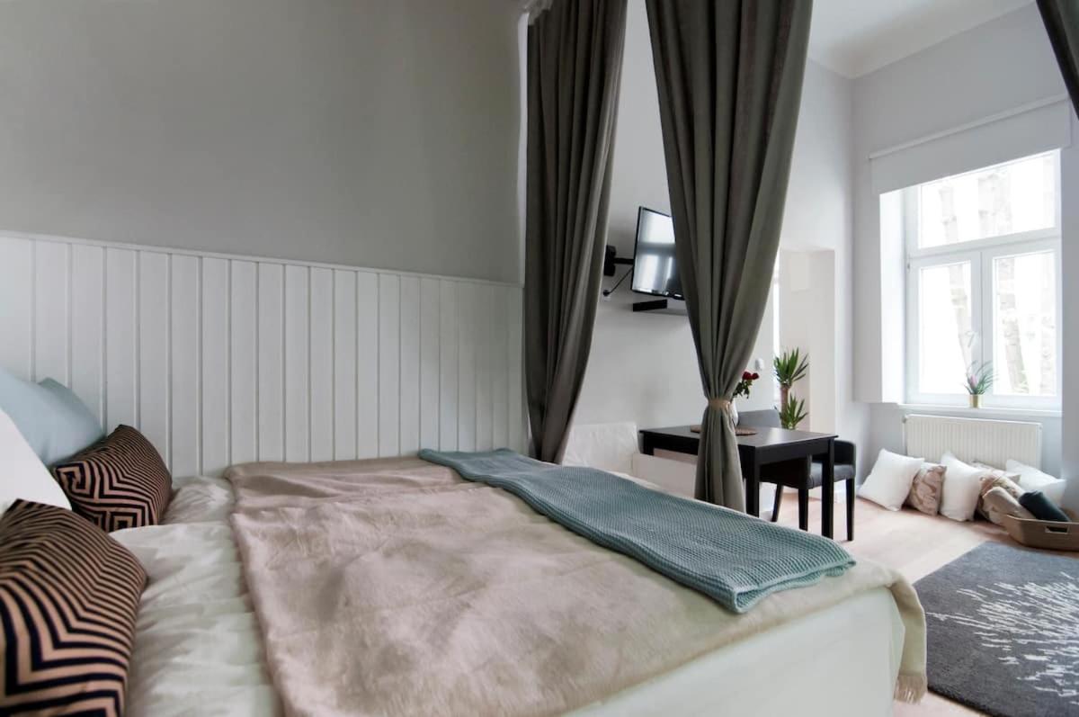 ⍟Luxurious And Bright⍟ 5 Min Walk To City Center Apartman Bécs Kültér fotó