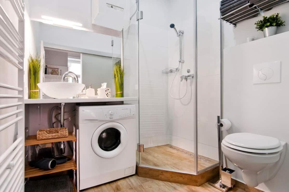 ⍟Luxurious And Bright⍟ 5 Min Walk To City Center Apartman Bécs Kültér fotó