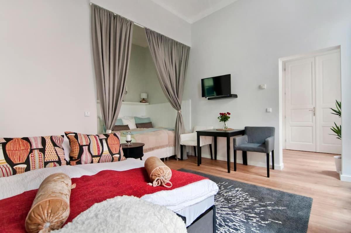 ⍟Luxurious And Bright⍟ 5 Min Walk To City Center Apartman Bécs Kültér fotó