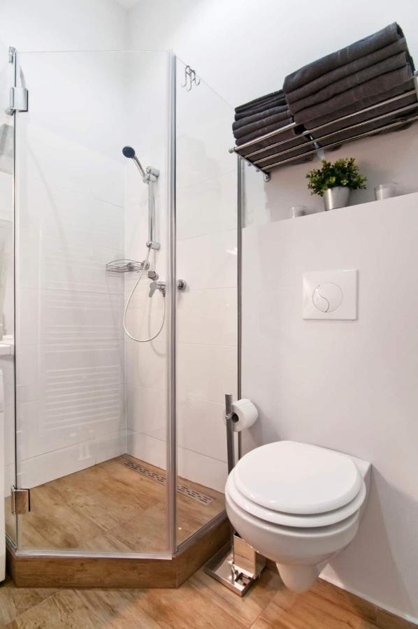 ⍟Luxurious And Bright⍟ 5 Min Walk To City Center Apartman Bécs Kültér fotó