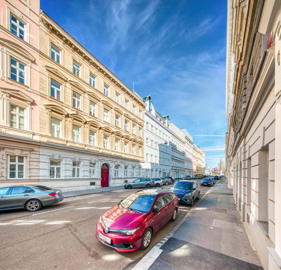 ⍟Luxurious And Bright⍟ 5 Min Walk To City Center Apartman Bécs Kültér fotó